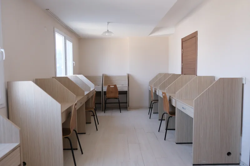 Gazi Ayşe Hanım Öğrenci Yurdu — Etüt Salonu