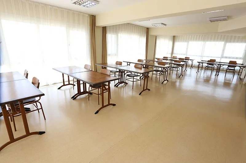 Manisa-muradiye Öğrenci Yurdu — Etüt Salonu