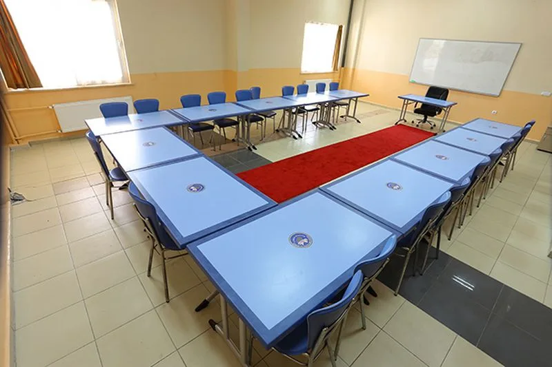 Uşak Erkek Öğrenci Yurdu — Etüt Salonu