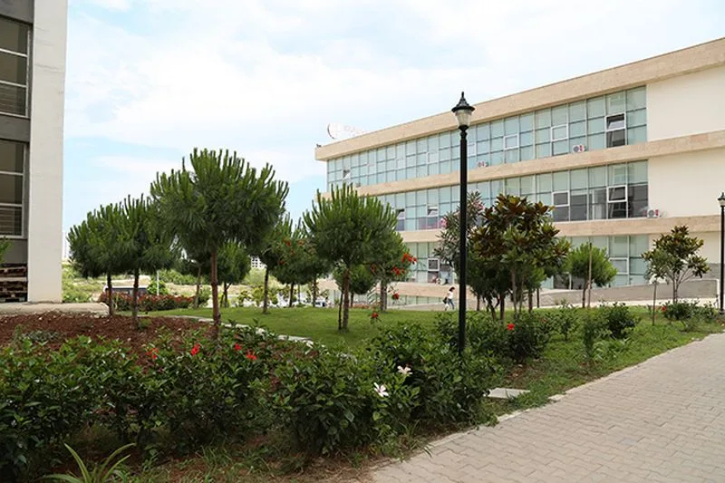 Mersin Kız Öğrenci Yurdu — fotoğraf