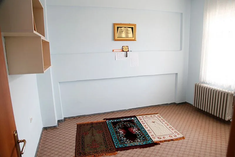 Eynesil Öğrenci Yurdu — Oda