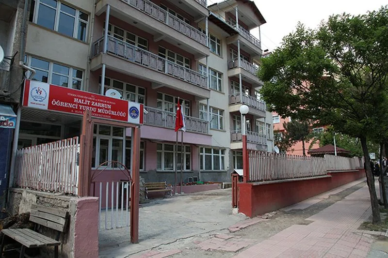 Gümüşhane Halit Zarbun Öğrenci Yurdu — fotoğraf