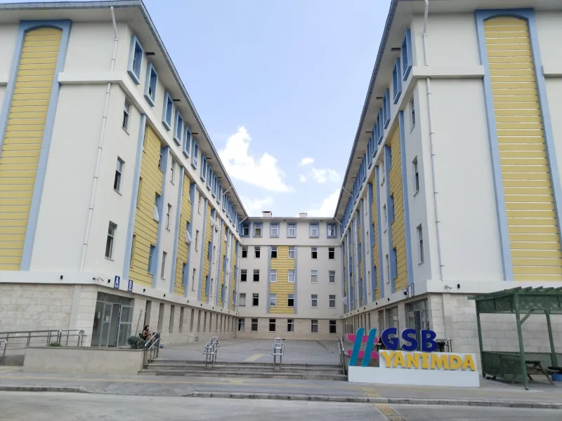 Onsekiz Mart Öğrenci Yurdu — fotoğraf