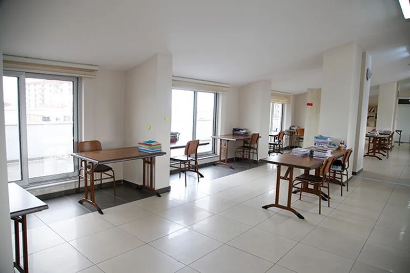 Münevver Ayaşlı Öğrenci Yurdu — Etüt Salonu