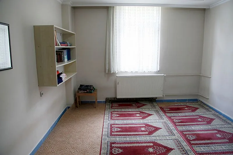 Maçka-şükrü Karadeniz Öğrenci Yurdu — Oda