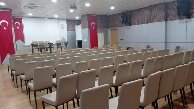 Aişe Ana Öğrenci Yurdu — Etüt Salonu