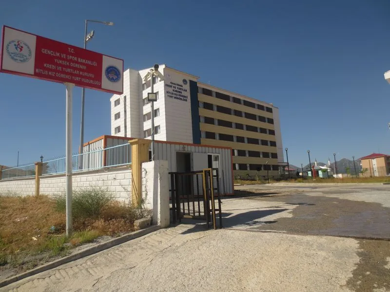 Bitlis Kız Öğrenci Yurdu — Yurt Dış Görünüm