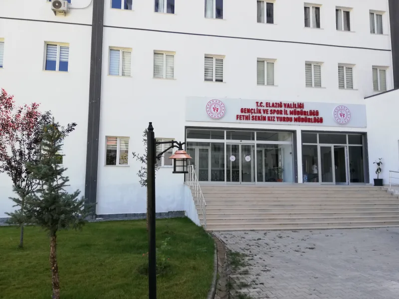 Fethi Sekin Öğrenci Yurdu — Yurt Dış Görünüm