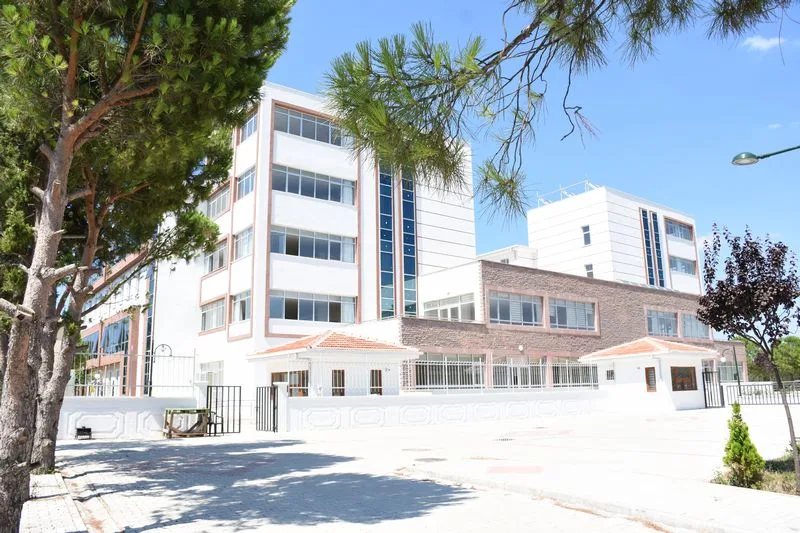 Ayvalık Öğrenci Yurdu — fotoğraf